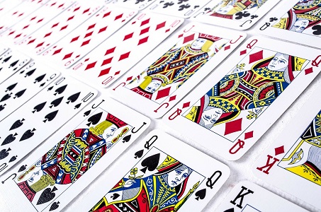 Système PAO - cartes à jouer triées et classées